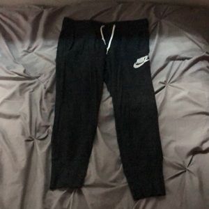capris joggers